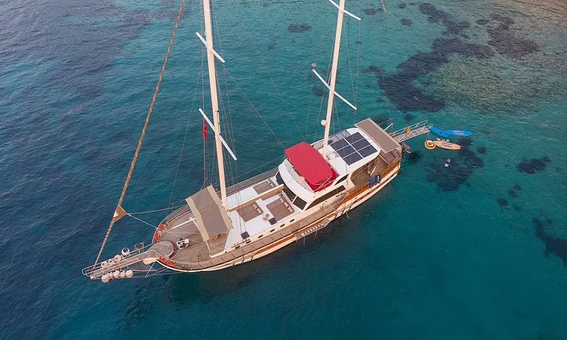 Blu Dream Lüks Gulet Kiralama | Fethiye Göcek 8 Kişilik Özel Yat · 2