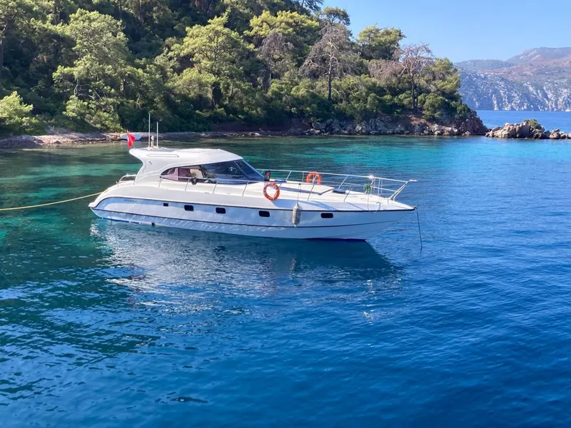 Marmaris Orhaniye 14 Metre American Craft Spor Motoryat Kiralama · 4