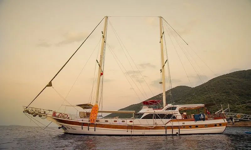 Blu Dream Lüks Gulet Kiralama | Fethiye Göcek 8 Kişilik Özel Yat