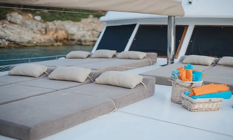 Blu Dream Lüks Gulet Kiralama | Fethiye Göcek 8 Kişilik Özel Yat · 5