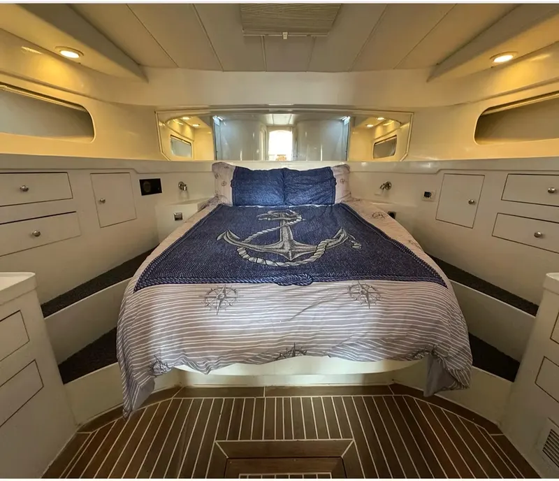 Sea Shell Motoryat Kiralama Marmaris | 6 Kişilik Yat · 3
