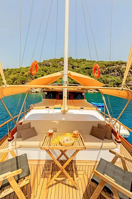 Marmaris Gulet Kiralama | 15 Metre 3 Kabin 6 Kişilik · 3