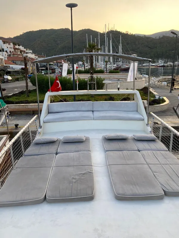 Marmaris Günübirlik Özel Tekne Turu – Size Özel Unutulmaz Bir Deniz Deneyimi · 5